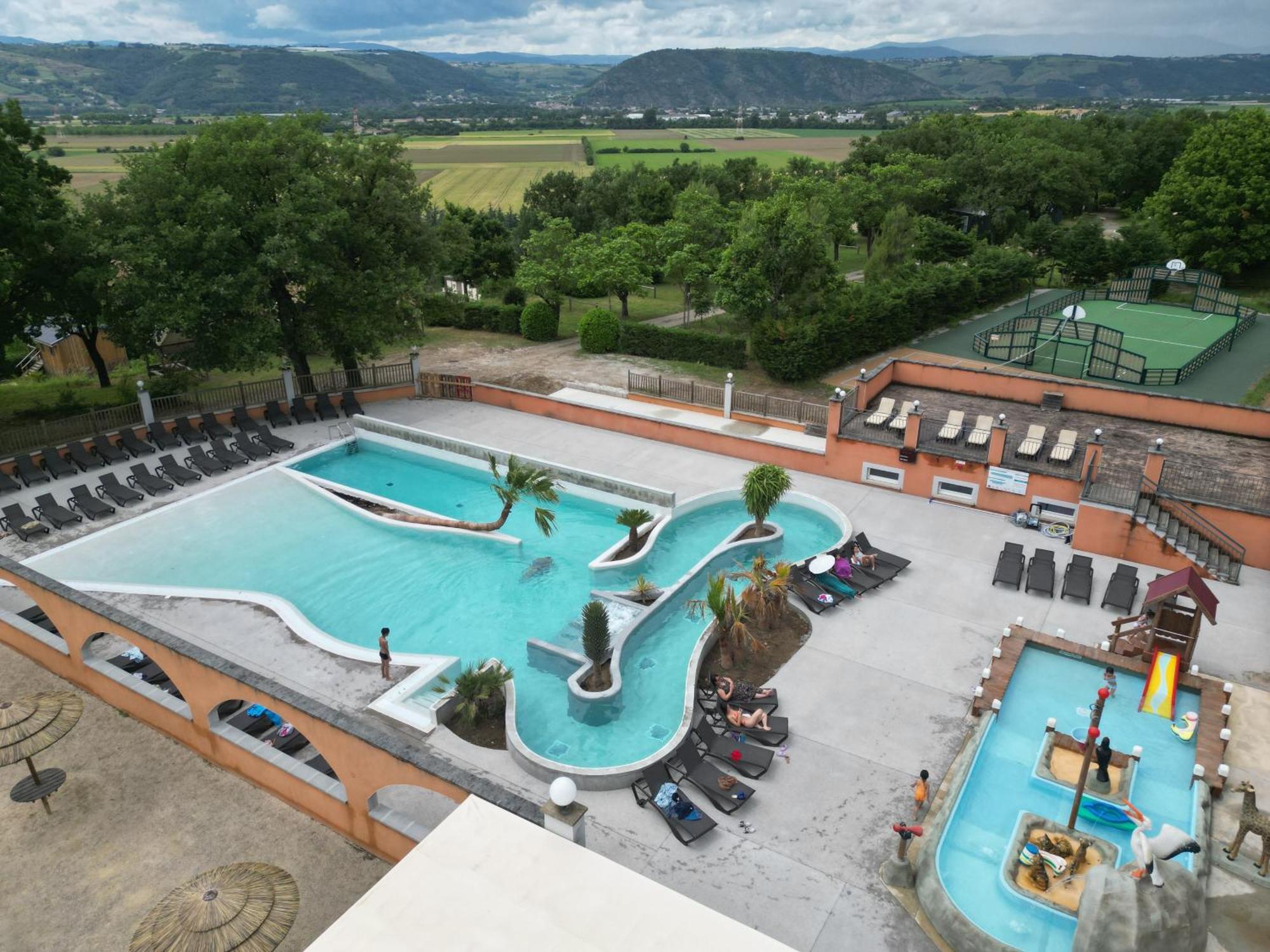 Domaine De Senaud Campsite *