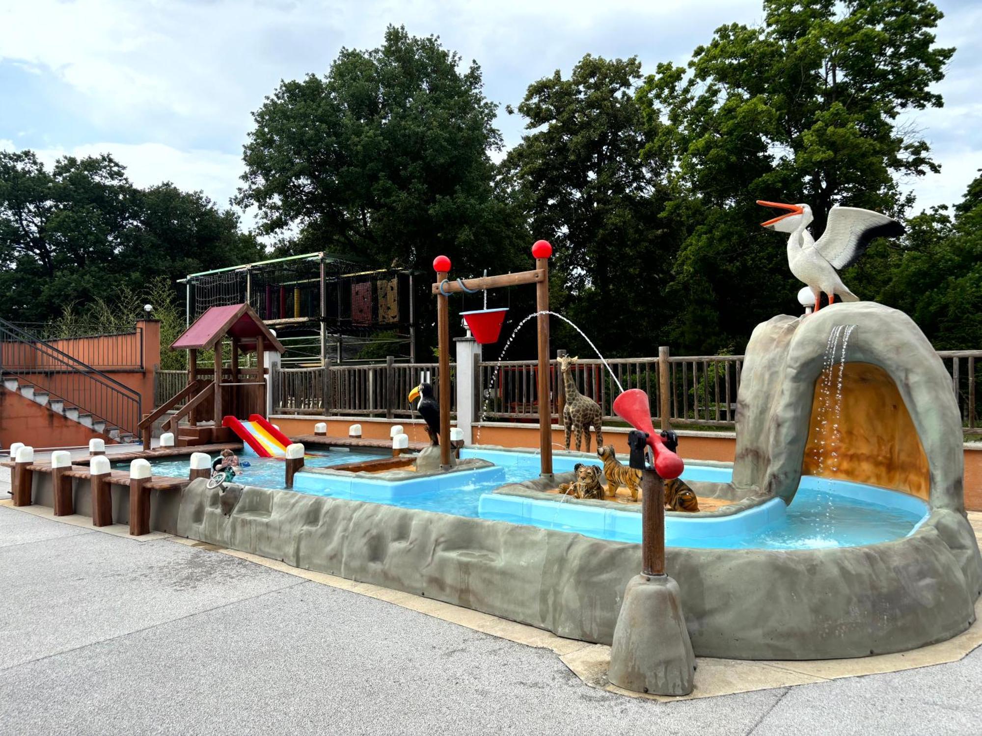 Domaine De Senaud Campsite *