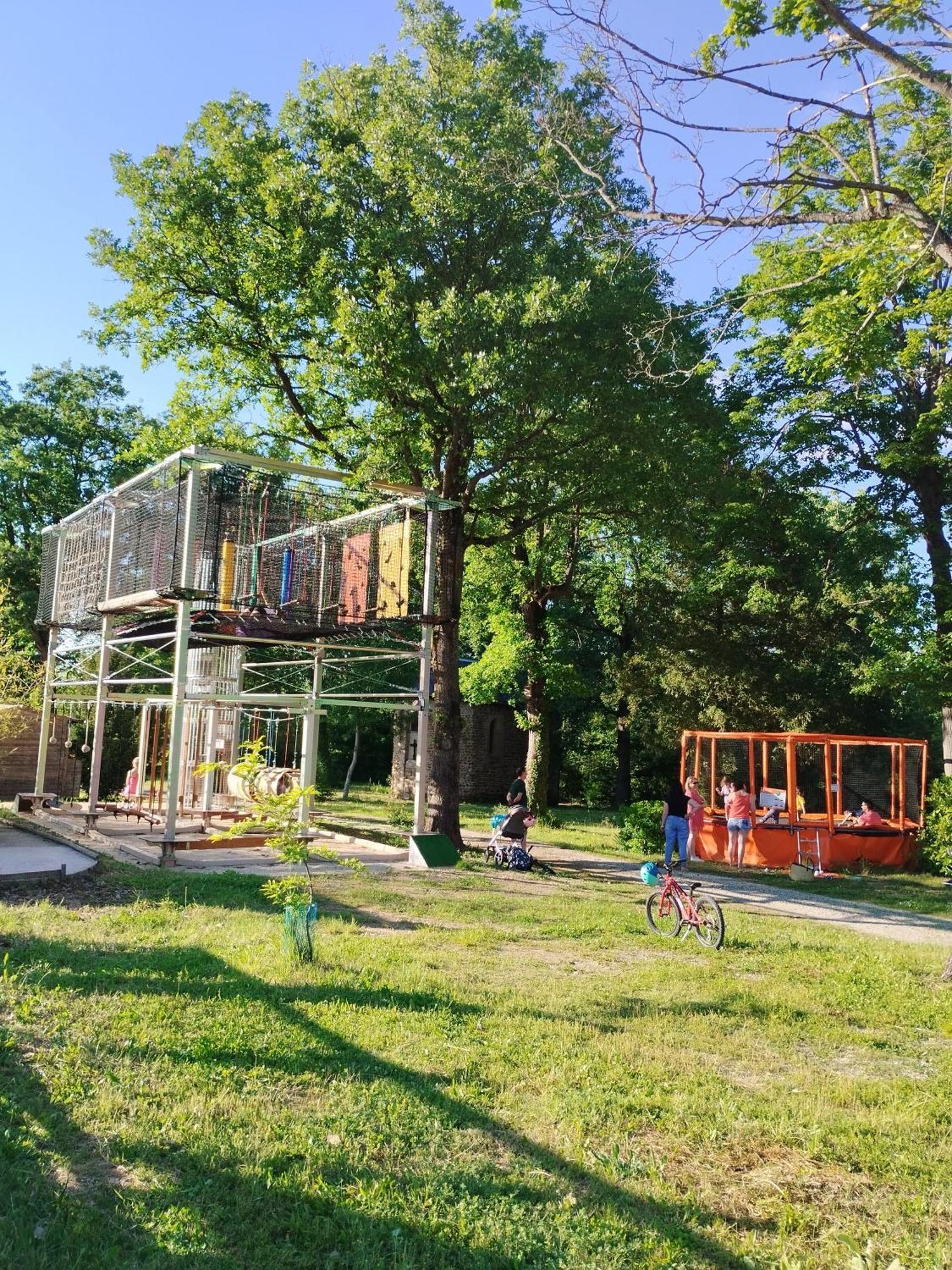 Campingplatz Domaine De Senaud Albon