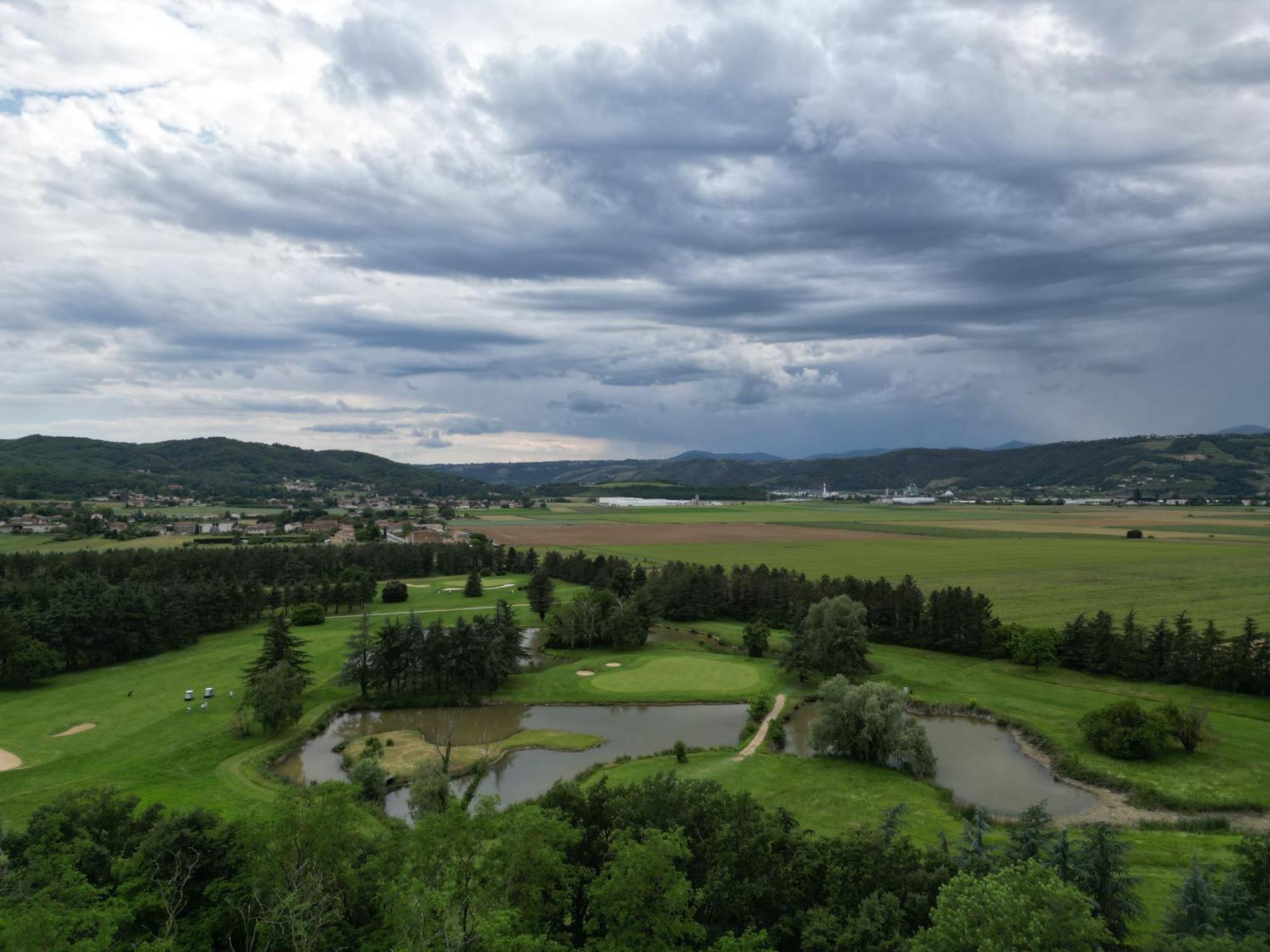 Domaine De Senaud